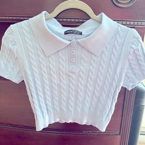 Short-sleeve croptop sweater. periwinkle blue